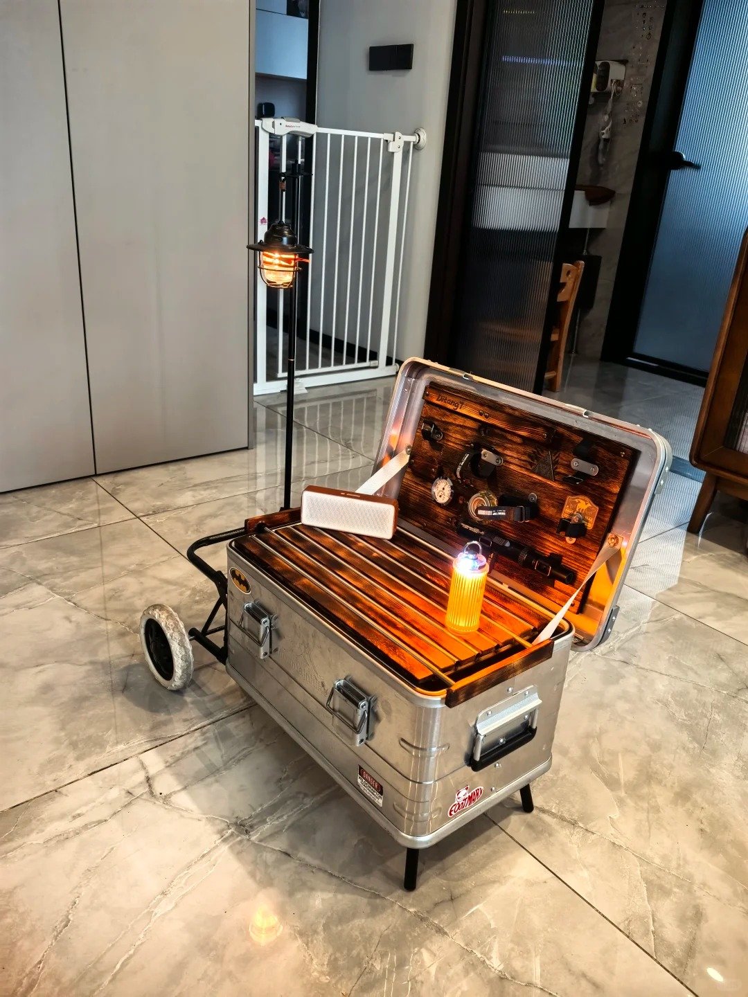 Outdoor Camping Mobile Aluminum Alloy Case: A Practical Multi-Functional Solution for Modern Outdoor Use 01